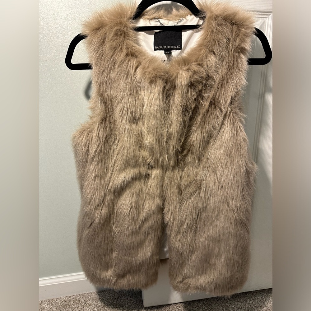 Banana Republic faux fur vest